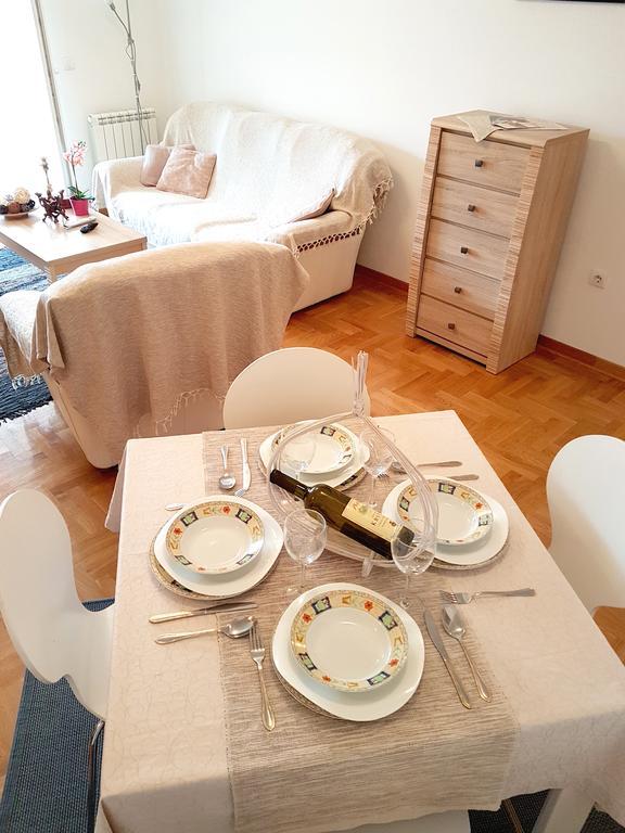 Appartamento Shining Belgrado Esterno foto