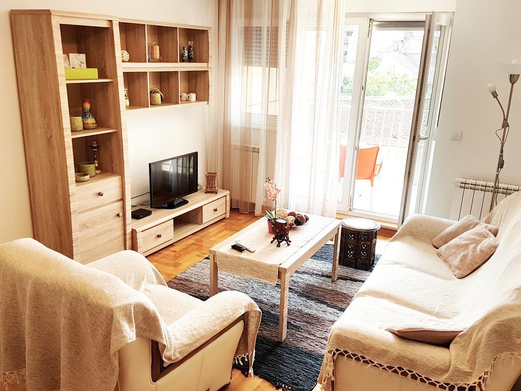 Appartamento Shining Belgrado Esterno foto